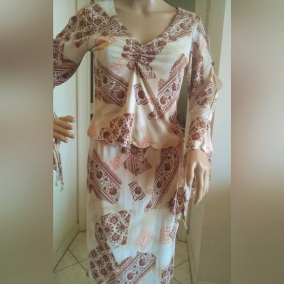 VINTAGE FLORAL FEMININE SKIRT SET BY STUDIO F SZ. LG?(RUNS SMALLER) FANTASTIC ! - Picture 8 of 9